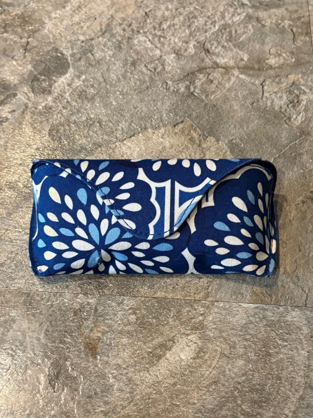 Vera Bradley Hard-sided Sunglasses Case in Petal Splash